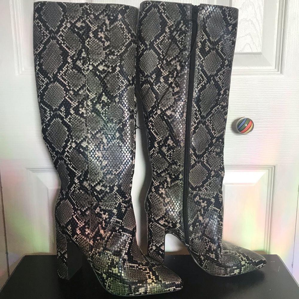 Size 7, Knee high faux snake skin boots